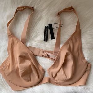 SKIMS Women's Naked Plunge Bra Size 38B Color Honey